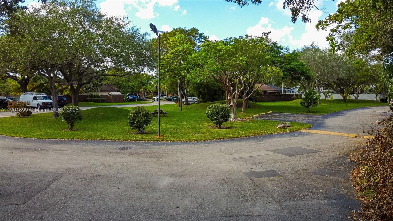 最近售出: $385,000 (2 贝兹, 2 浴室, 1080 平方英尺)