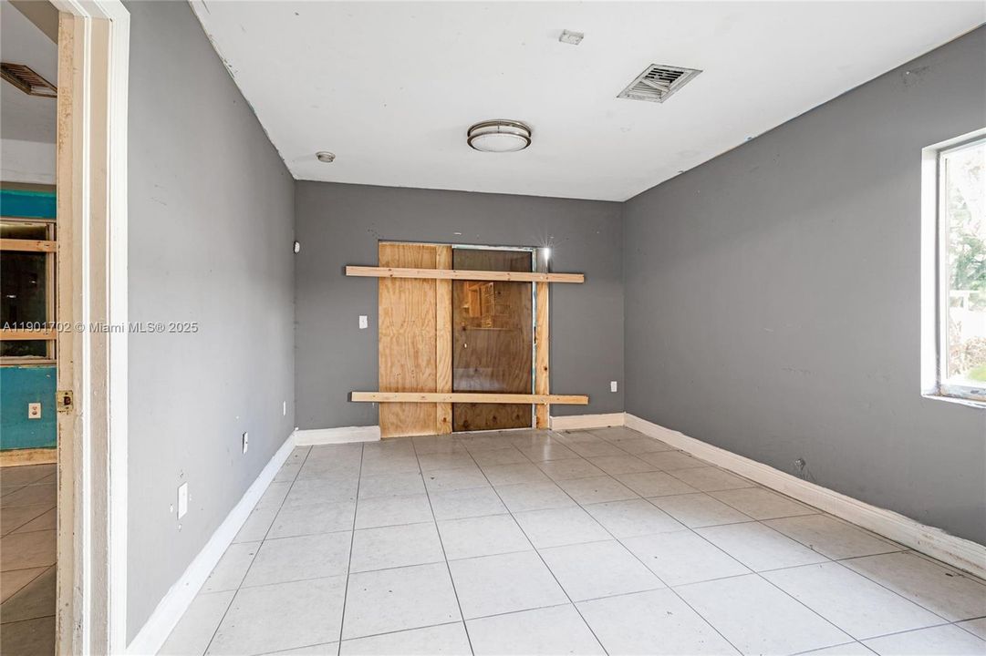 Active With Contract: $420,000 (3 beds, 2 baths, 1450 Square Feet)