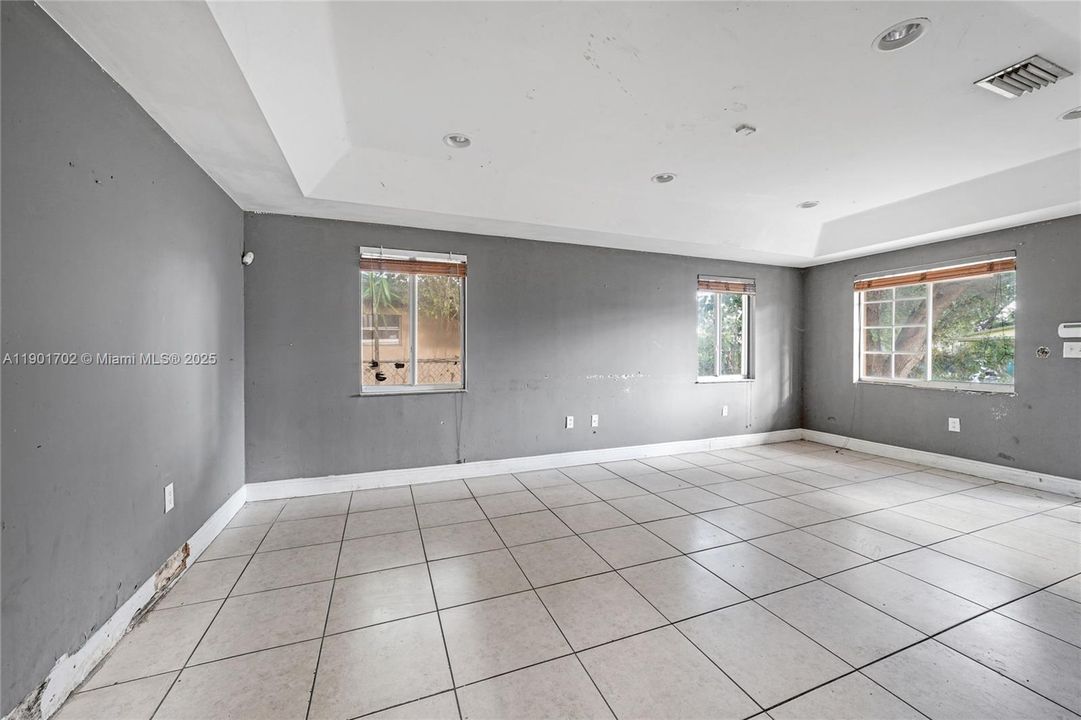 Active With Contract: $420,000 (3 beds, 2 baths, 1450 Square Feet)