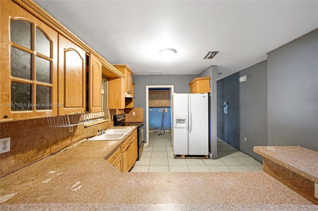 Active With Contract: $420,000 (3 beds, 2 baths, 1450 Square Feet)