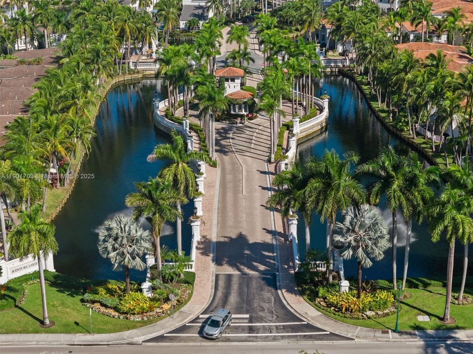 Active With Contract: $2,150,000 (4 beds, 4 baths, 3330 Square Feet)