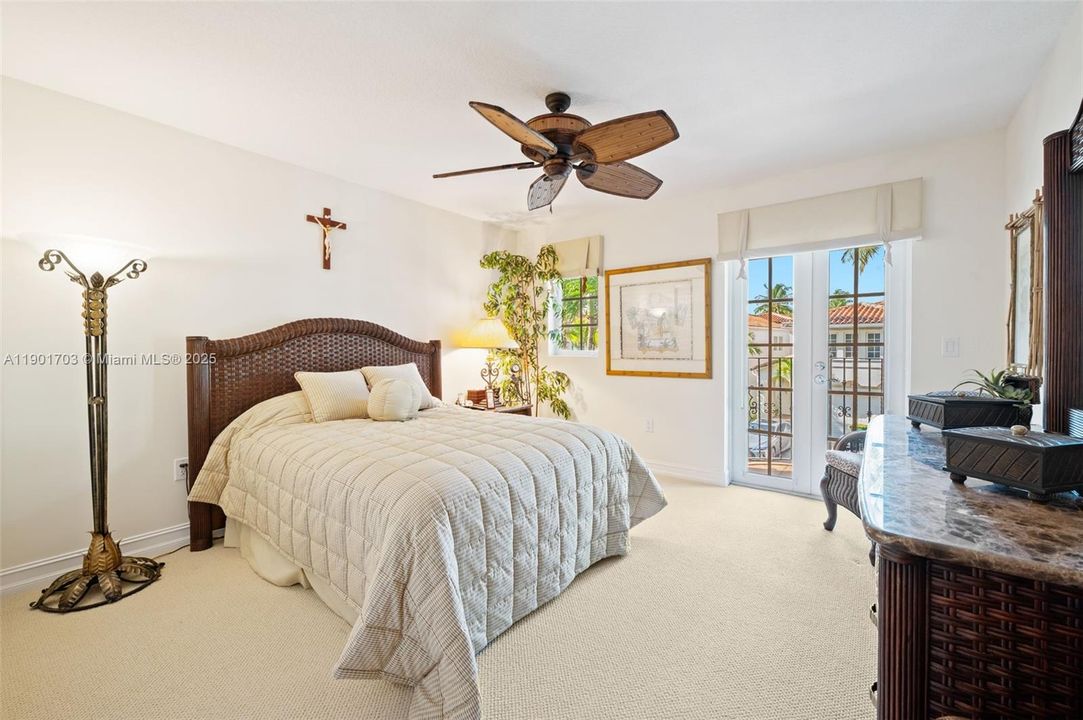 Active With Contract: $2,150,000 (4 beds, 4 baths, 3330 Square Feet)