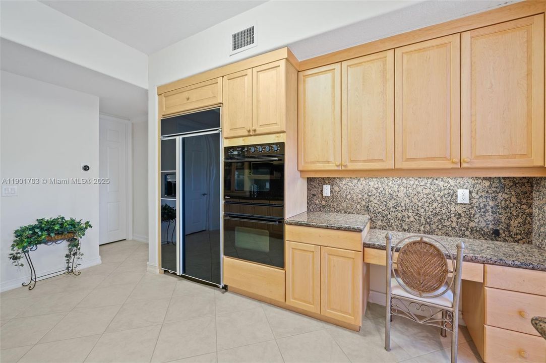 Active With Contract: $2,150,000 (4 beds, 4 baths, 3330 Square Feet)