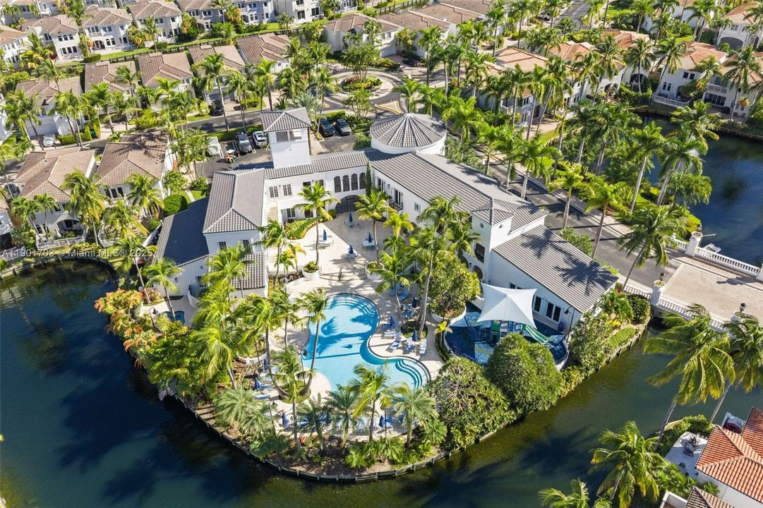 Active With Contract: $2,150,000 (4 beds, 4 baths, 3330 Square Feet)