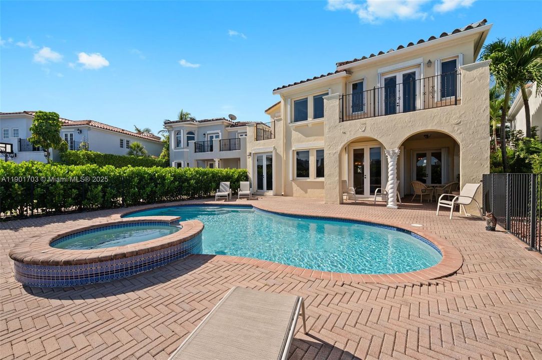 Active With Contract: $2,150,000 (4 beds, 4 baths, 3330 Square Feet)