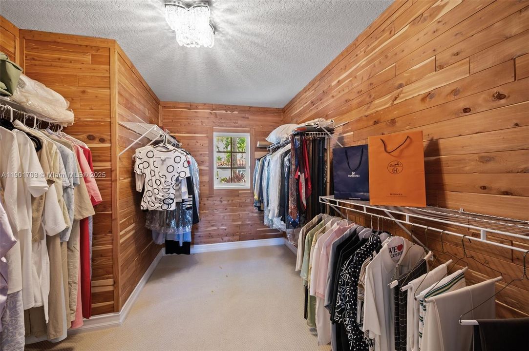 Active With Contract: $2,150,000 (4 beds, 4 baths, 3330 Square Feet)