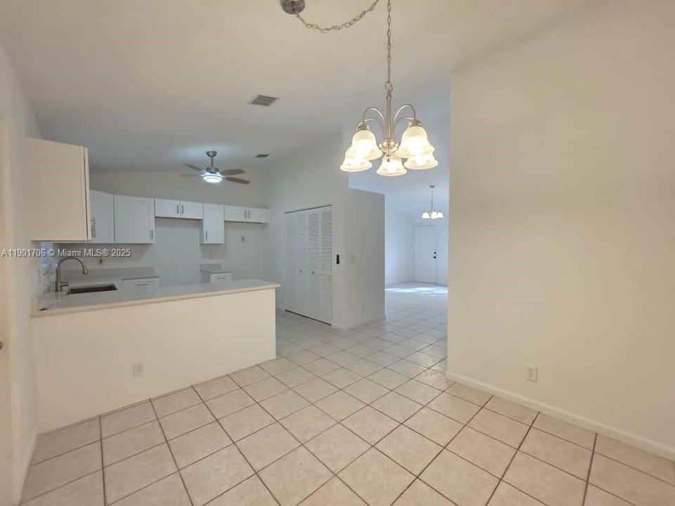 Active With Contract: $2,500 (3 beds, 2 baths, 1187 Square Feet)