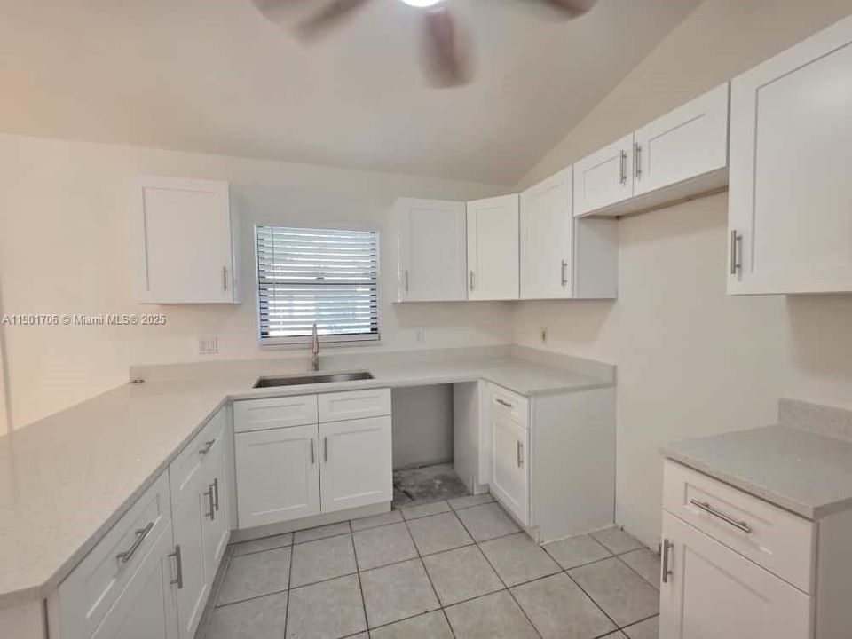 Active With Contract: $2,500 (3 beds, 2 baths, 1187 Square Feet)