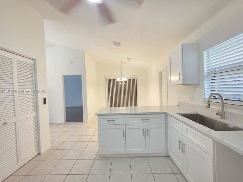 Active With Contract: $2,500 (3 beds, 2 baths, 1187 Square Feet)