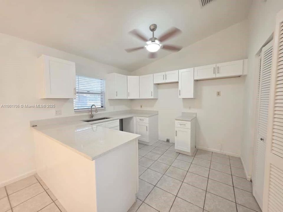 Active With Contract: $2,500 (3 beds, 2 baths, 1187 Square Feet)