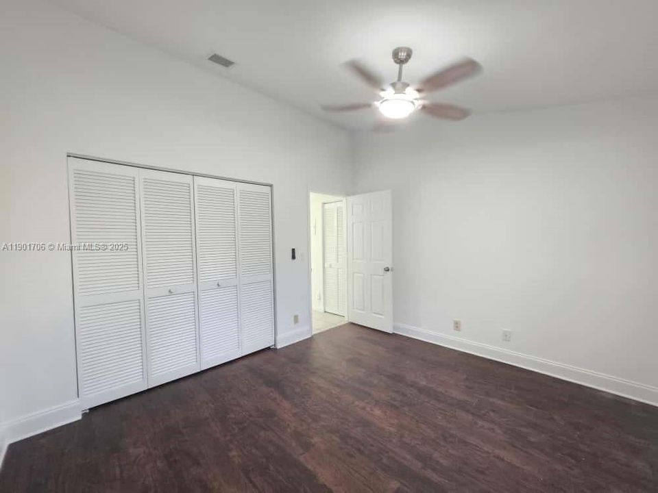 Active With Contract: $2,500 (3 beds, 2 baths, 1187 Square Feet)