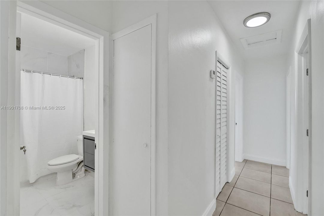 For Rent: $3,899 (3 beds, 2 baths, 1700 Square Feet)