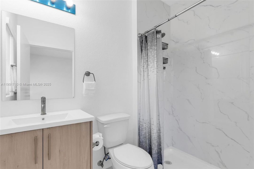 En Venta: $510,000 (5 camas, 4 baños, 1902 Pies cuadrados)