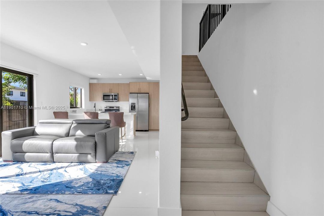 En Venta: $510,000 (5 camas, 4 baños, 1902 Pies cuadrados)