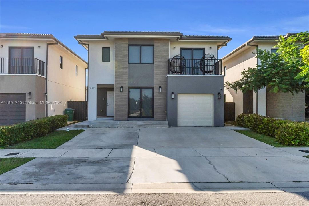 En Venta: $510,000 (5 camas, 4 baños, 1902 Pies cuadrados)