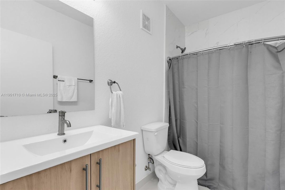 En Venta: $510,000 (5 camas, 4 baños, 1902 Pies cuadrados)