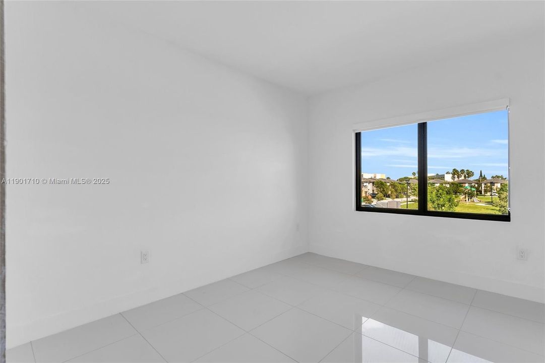 En Venta: $510,000 (5 camas, 4 baños, 1902 Pies cuadrados)