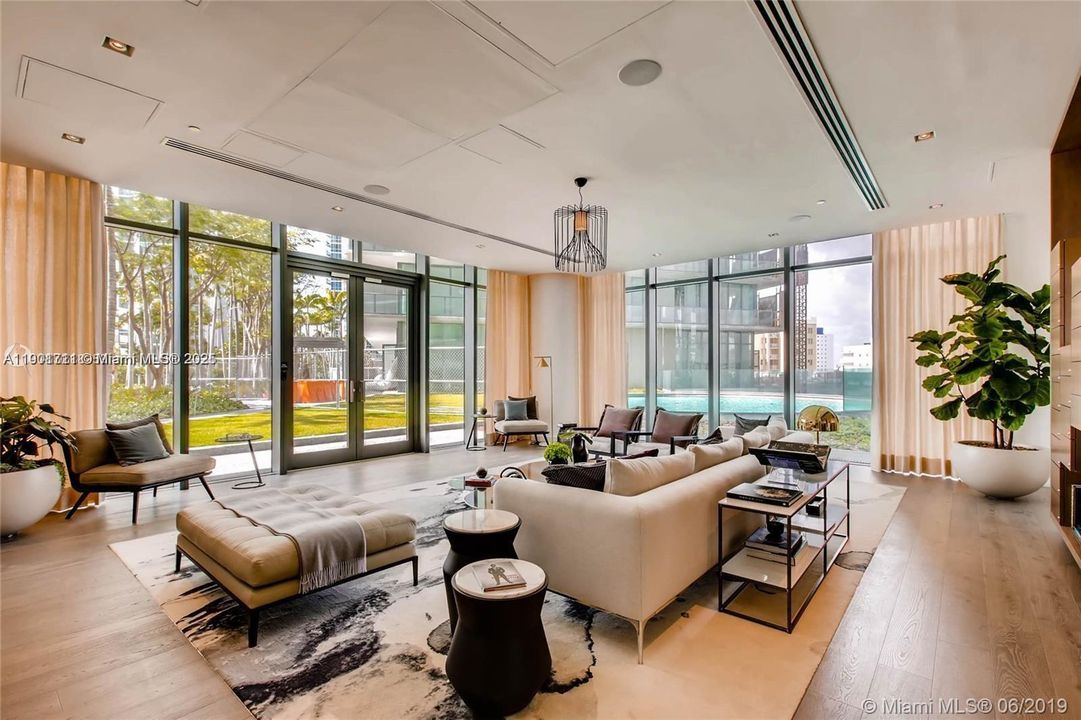 Recently Rented: $6,200 (2 beds, 3 baths, 1151 Square Feet)