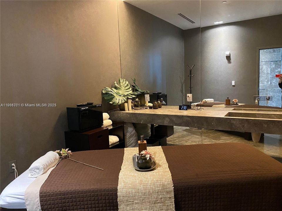 Recently Rented: $6,200 (2 beds, 3 baths, 1151 Square Feet)