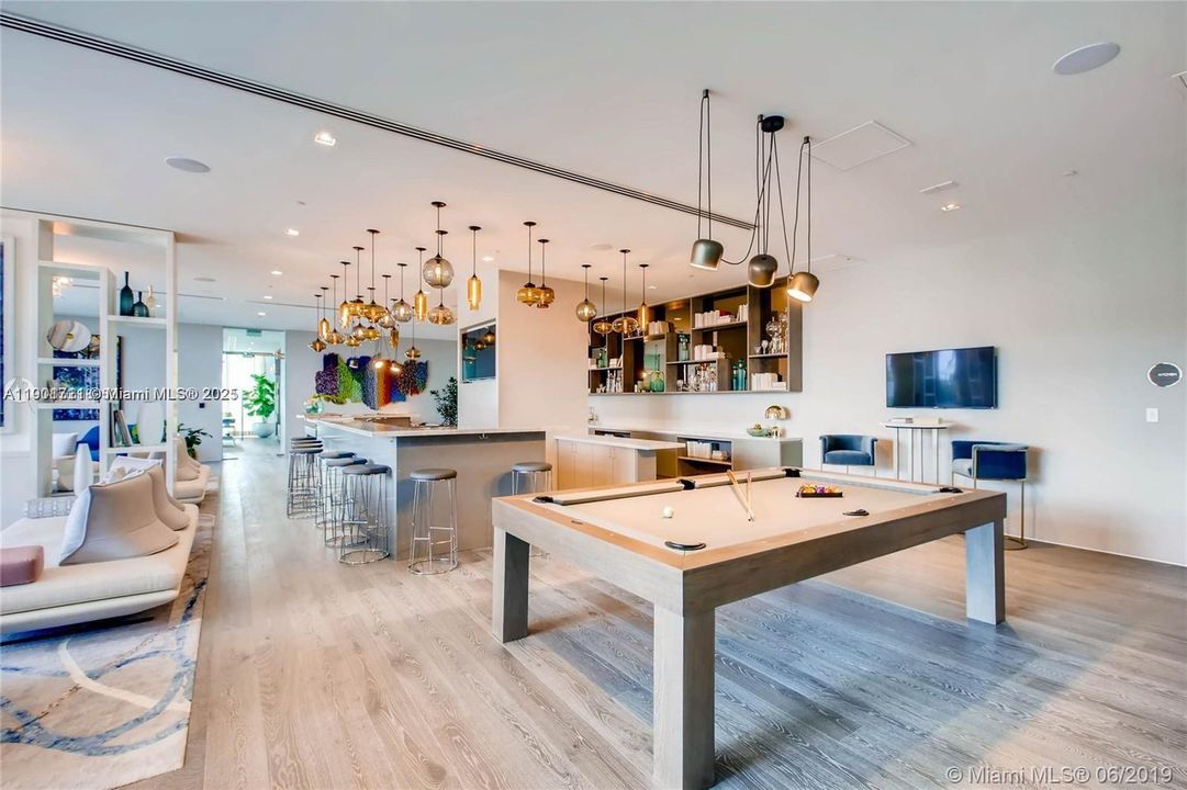 Recently Rented: $6,200 (2 beds, 3 baths, 1151 Square Feet)