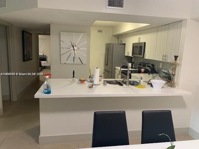 待售: $290,000 (2 贝兹, 2 浴室, 1113 平方英尺)