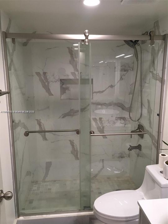 待售: $290,000 (2 贝兹, 2 浴室, 1113 平方英尺)