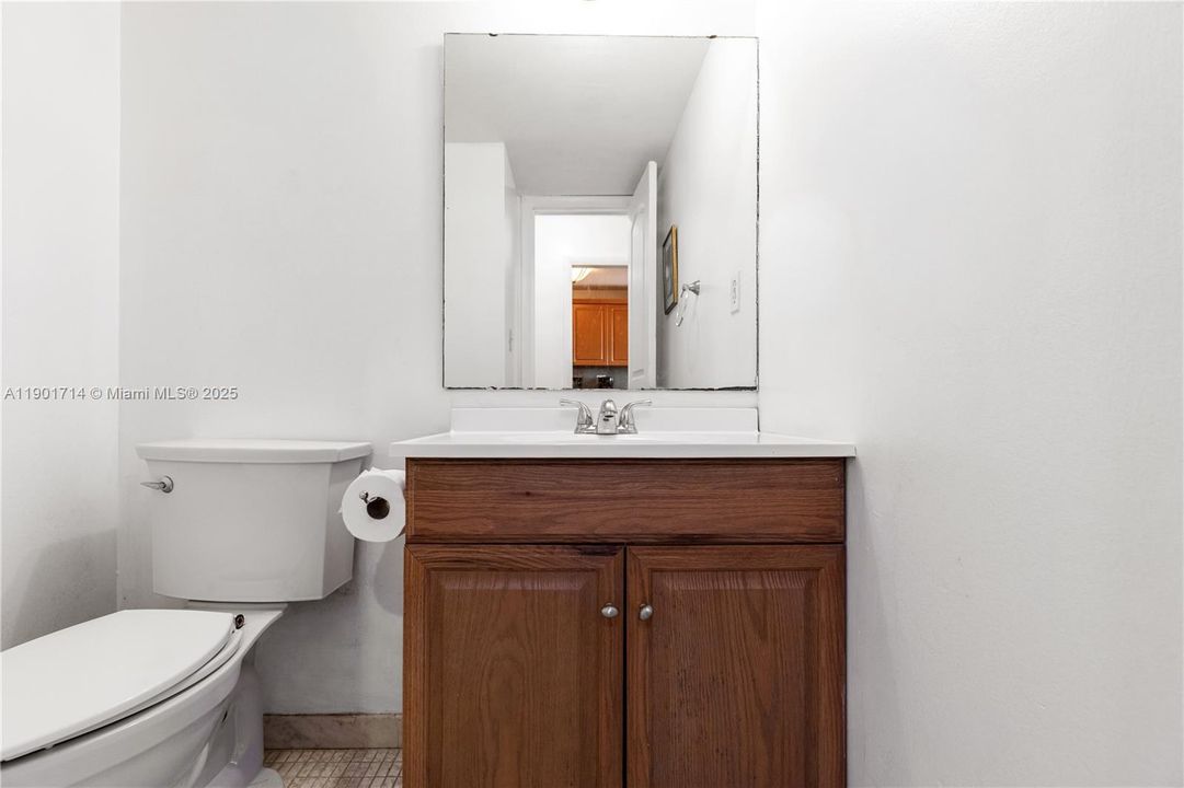 For Sale: $117,921 (1 beds, 1 baths, 800 Square Feet)