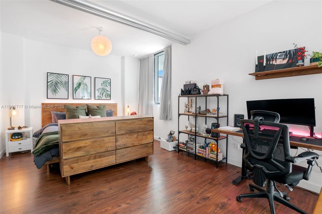 待售: $349,999 (0 贝兹, 1 浴室, 638 平方英尺)