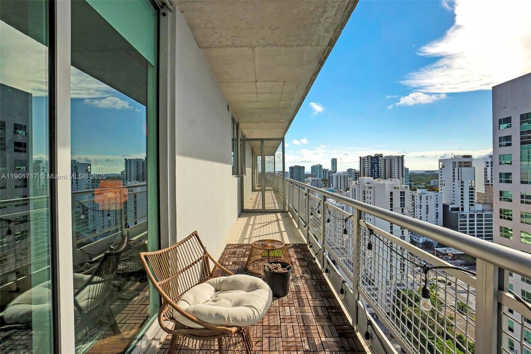 待售: $349,999 (0 贝兹, 1 浴室, 638 平方英尺)