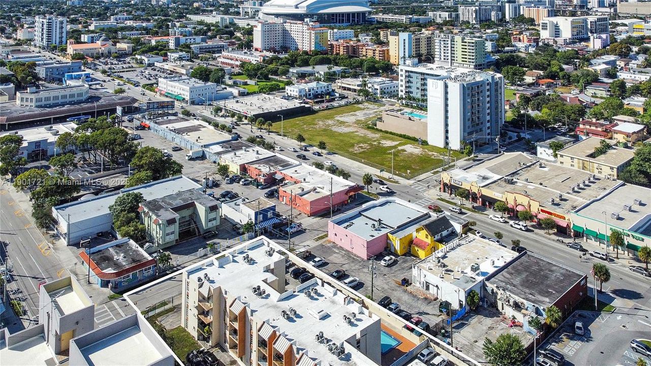 На продажу: $137,750 (1 спален, 1 ванн, 707 Квадратных фут)