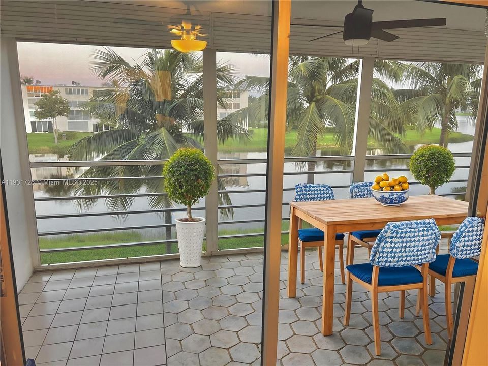 En Venta: $249,000 (2 camas, 2 baños, 1008 Pies cuadrados)