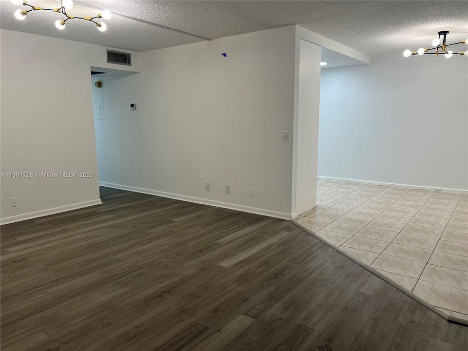 En Venta: $249,000 (2 camas, 2 baños, 1008 Pies cuadrados)