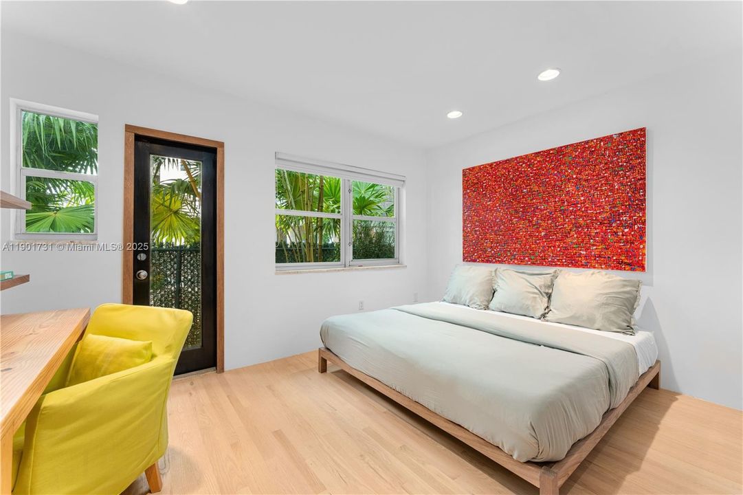 For Rent: $8,000 (2 beds, 2 baths, 922 Square Feet)