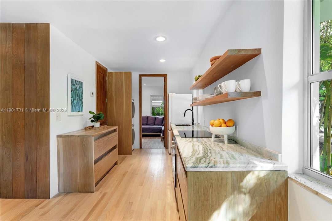 For Rent: $8,000 (2 beds, 2 baths, 922 Square Feet)