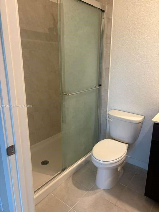 Recientemente alquilado: $2,450 (3 camas, 3 baños, 1272 Pies cuadrados)