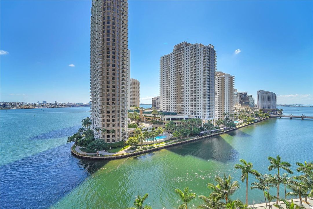 For Rent: $9,500 (3 beds, 2 baths, 1977 Square Feet)