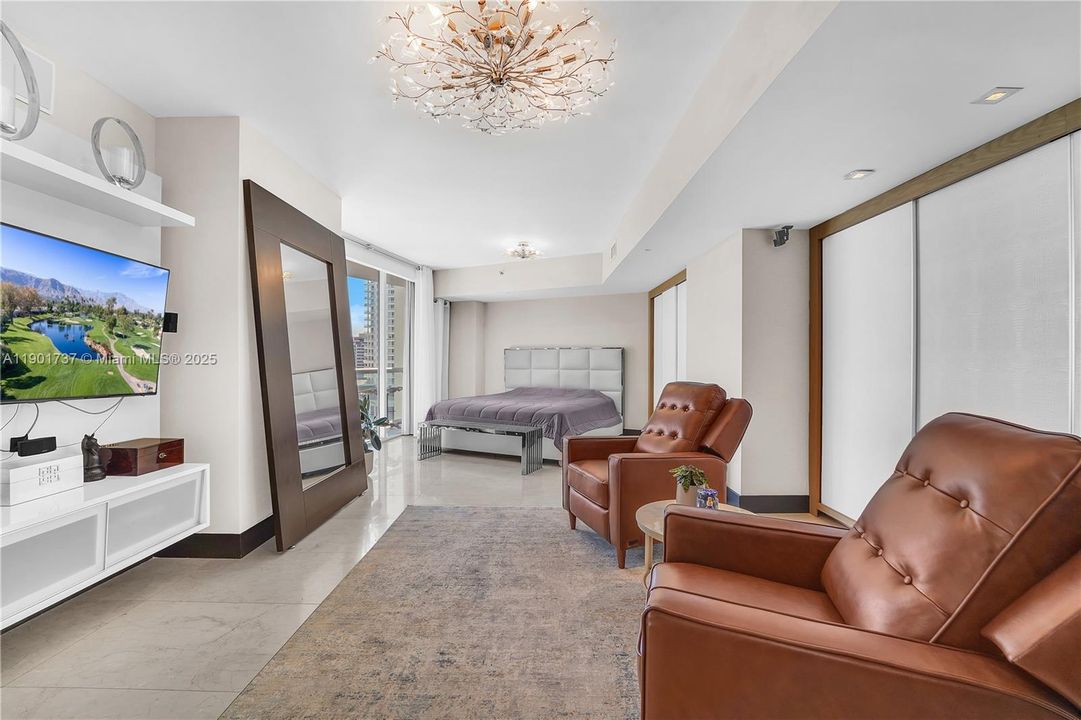 For Rent: $9,500 (3 beds, 2 baths, 1977 Square Feet)