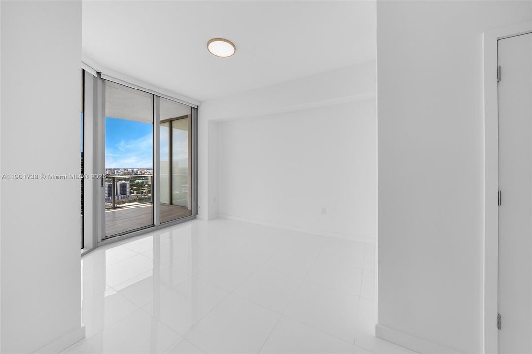 For Sale: $780,000 (1 beds, 2 baths, 1173 Square Feet)