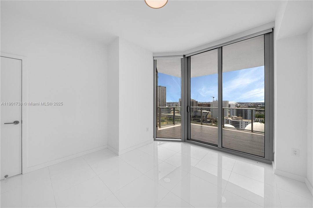 For Sale: $780,000 (1 beds, 2 baths, 1173 Square Feet)