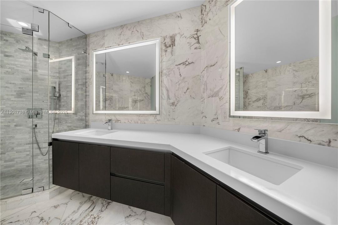 For Sale: $780,000 (1 beds, 2 baths, 1173 Square Feet)