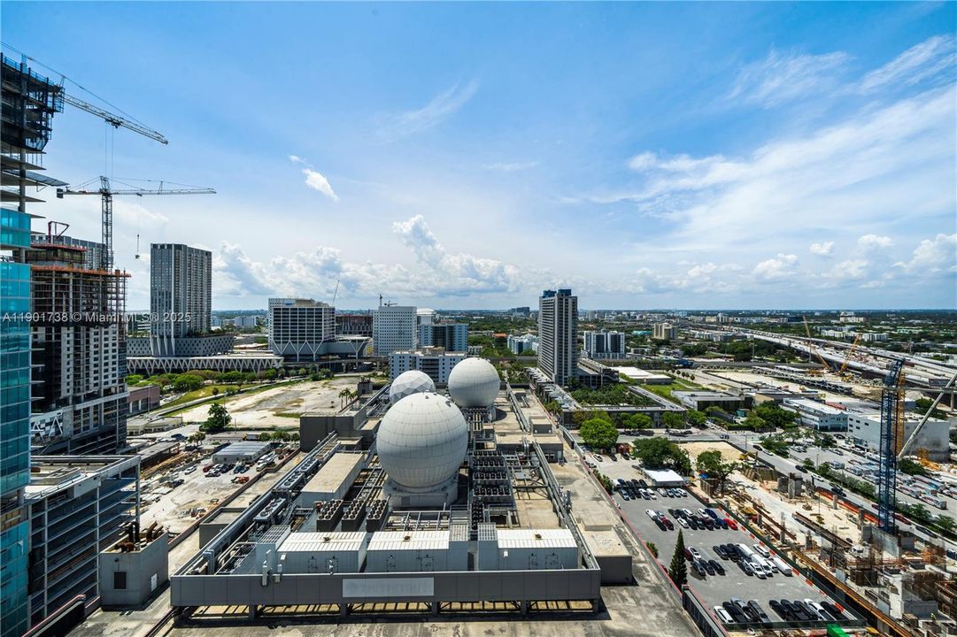 For Sale: $780,000 (1 beds, 2 baths, 1173 Square Feet)