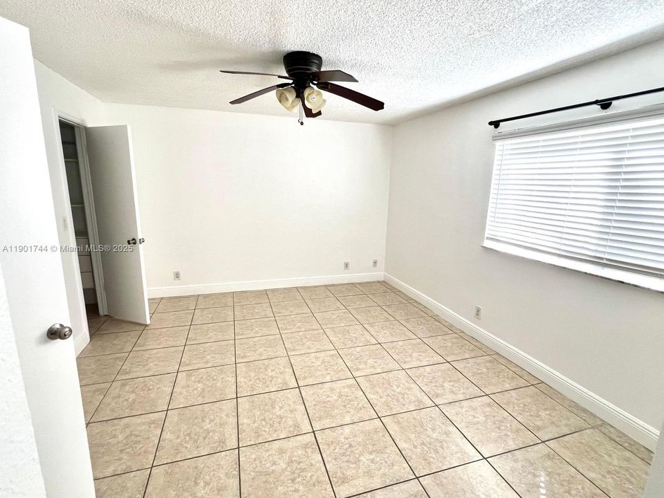 Recently Rented: $2,000 (2 beds, 2 baths, 1027 Square Feet)