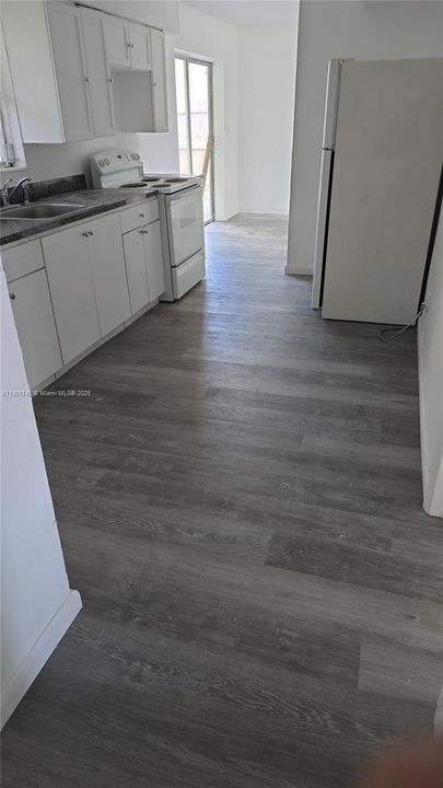 For Rent: $3,000 (4 beds, 2 baths, 1472 Square Feet)