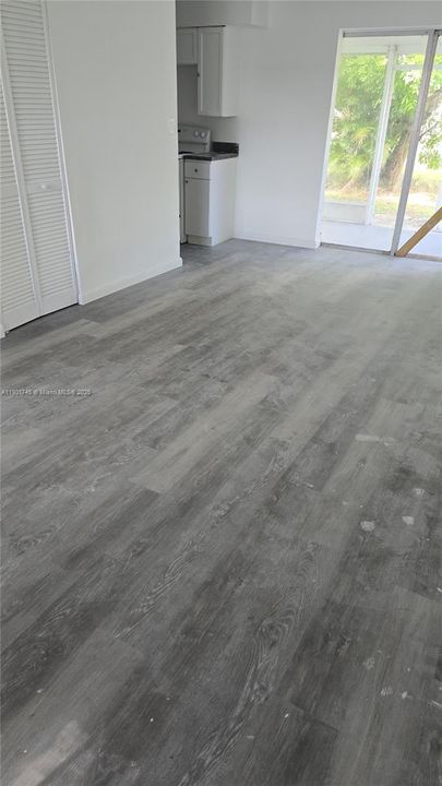 For Rent: $3,000 (4 beds, 2 baths, 1472 Square Feet)