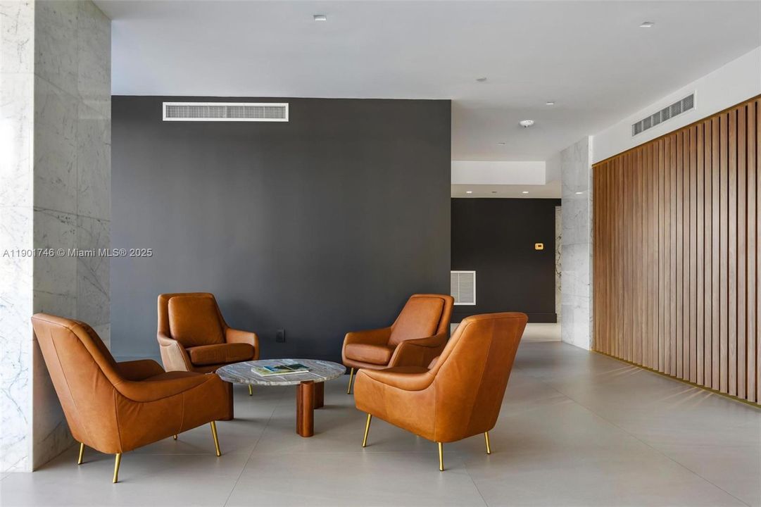 For Sale: $1,100,000 (2 beds, 2 baths, 1800 Square Feet)