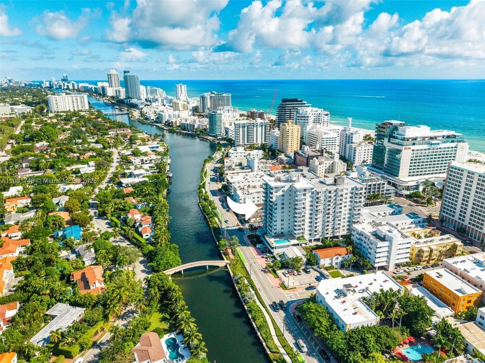 For Sale: $1,100,000 (2 beds, 2 baths, 1800 Square Feet)