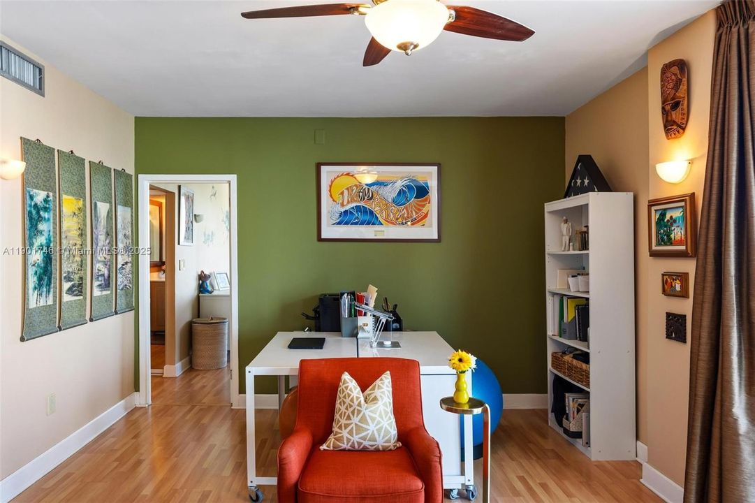 For Sale: $1,100,000 (2 beds, 2 baths, 1800 Square Feet)