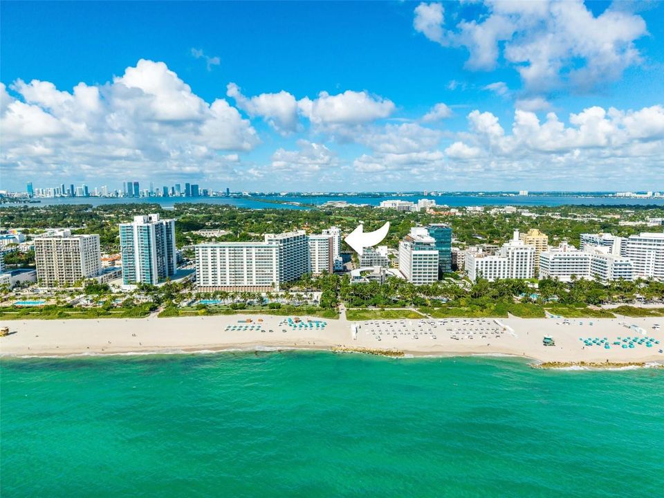 For Sale: $1,100,000 (2 beds, 2 baths, 1800 Square Feet)