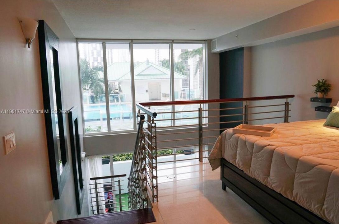 Recently Rented: $3,249 (1 beds, 1 baths, 981 Square Feet)