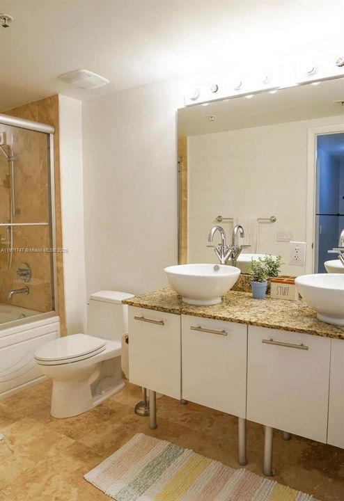 Recently Rented: $3,249 (1 beds, 1 baths, 981 Square Feet)